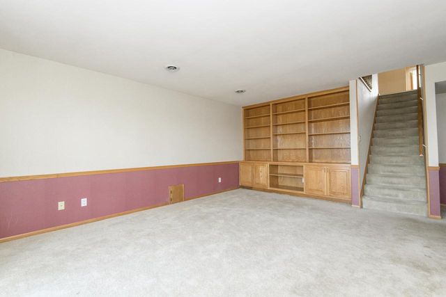 118 Harrogate DRIVE, Waukesha, WI 53188