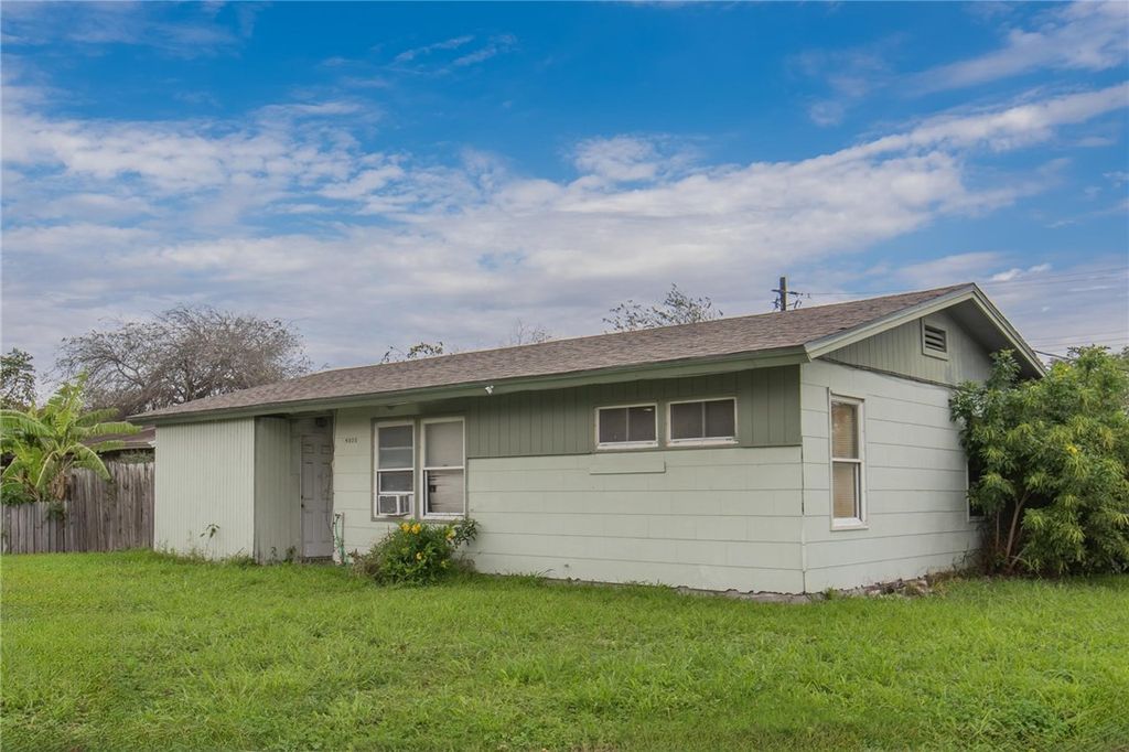 4930 Janssen Dr, Corpus Christi, TX 78411 — photo 3