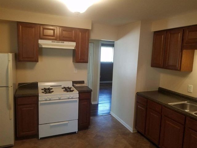 1420 Gattegno Street, Ypsilanti, MI 48198