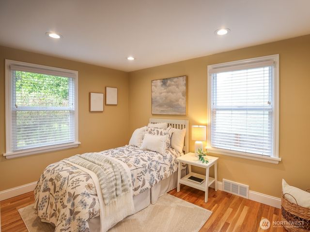3248 NW Market Street, Seattle, WA 98107