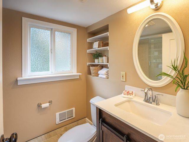 3248 NW Market Street, Seattle, WA 98107