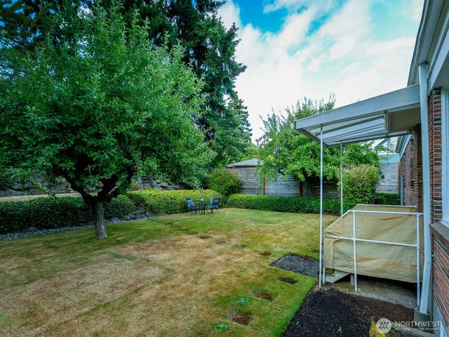 3248 NW Market Street, Seattle, WA 98107
