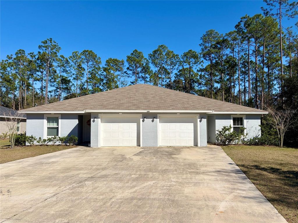 Image 2 of property listing at 129 WELLWOOD LANE, Palm Coast, FL 32164