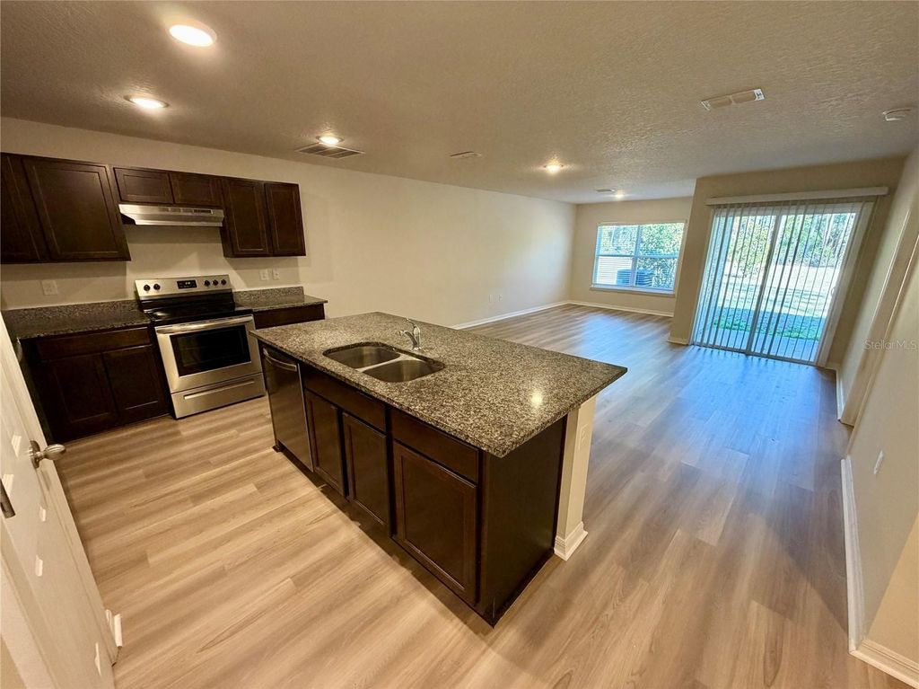 Image 14 of property listing at 129 WELLWOOD LANE, Palm Coast, FL 32164