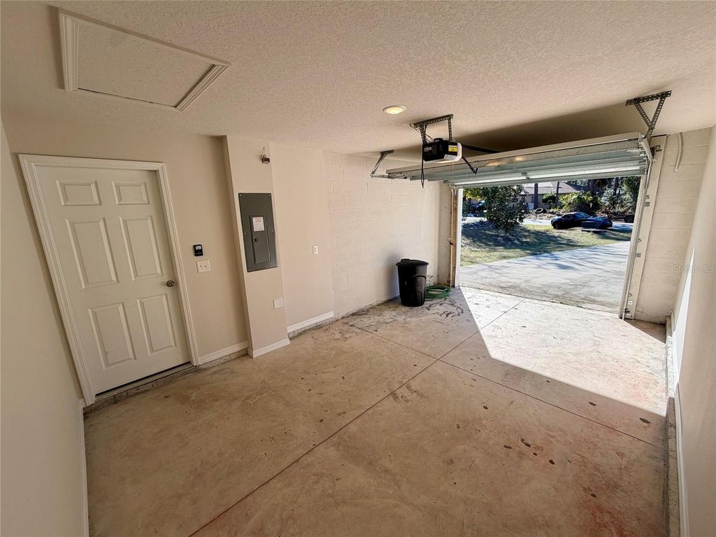 Image 30 of property listing at 129 WELLWOOD LANE, Palm Coast, FL 32164