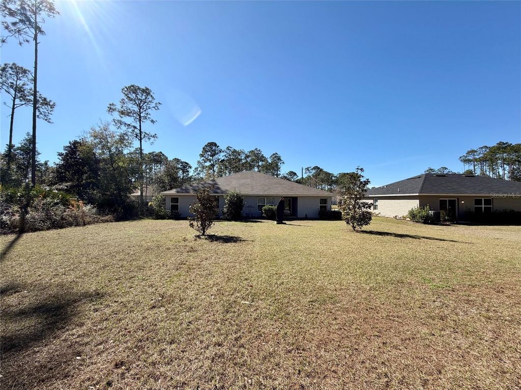 Image 8 of property listing at 129 WELLWOOD LANE, Palm Coast, FL 32164