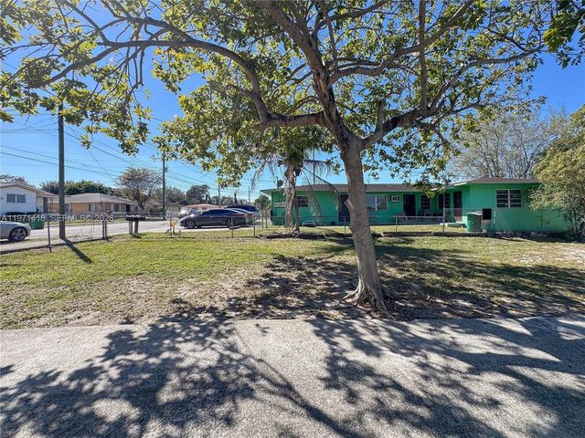 2255 NW 60th St, Miami, FL 33142