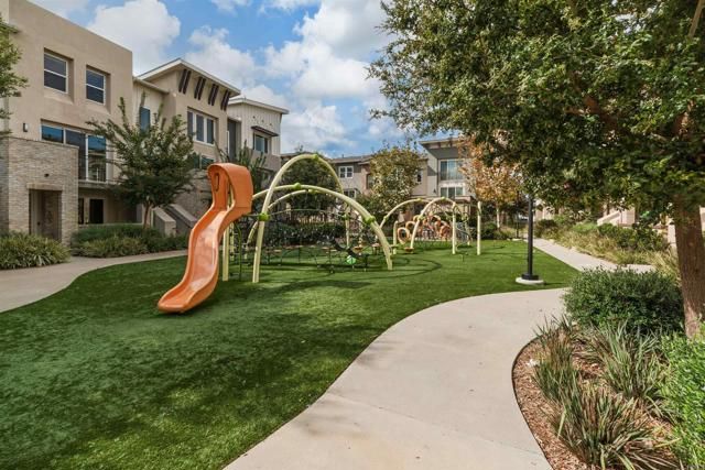 6140 Colt Place 104, Carlsbad, CA 92009