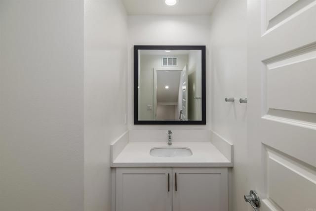 6140 Colt Place 104, Carlsbad, CA 92009