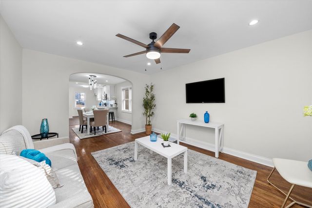 11925 S Lafayette Avenue, Chicago, IL 60628