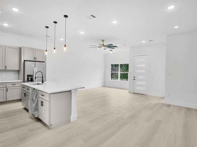 4103 E Toliver Street, Houston, TX 77016