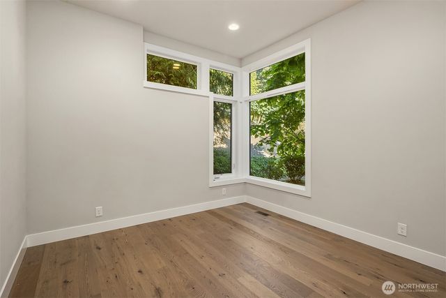 12409 68th Avenue NE, Kirkland, WA 98034