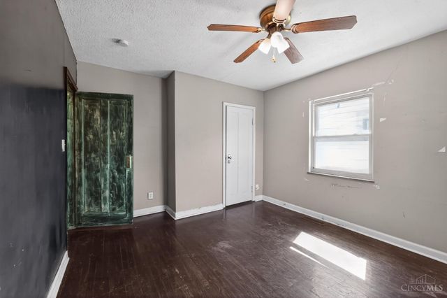 1323 Woodland Avenue, Springfield Twp., OH 45237