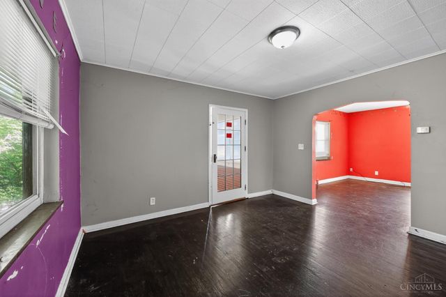 1323 Woodland Avenue, Springfield Twp., OH 45237