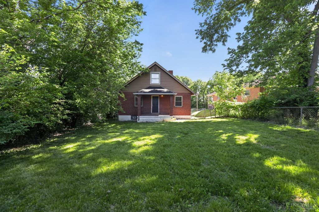 1323 Woodland Avenue, Springfield Twp., OH 45237