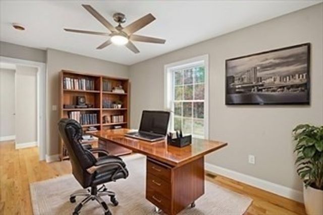 23 High Bluff, Belchertown, MA 01007