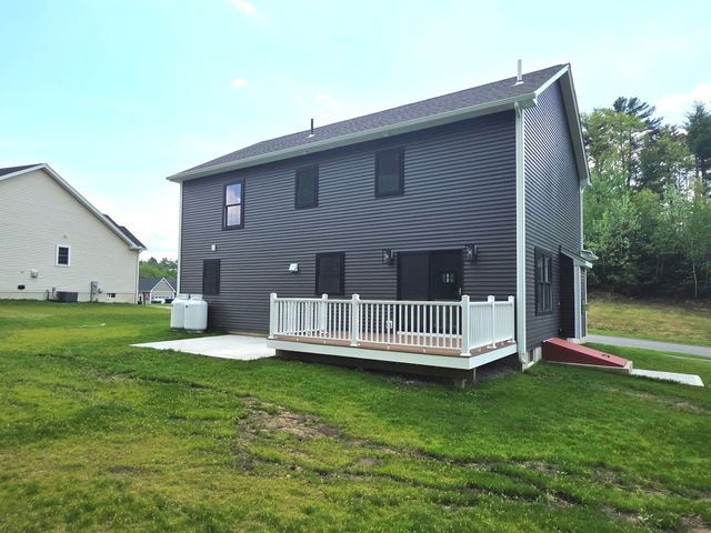 23 High Bluff, Belchertown, MA 01007