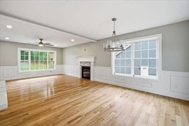 23 High Bluff, Belchertown, MA 01007