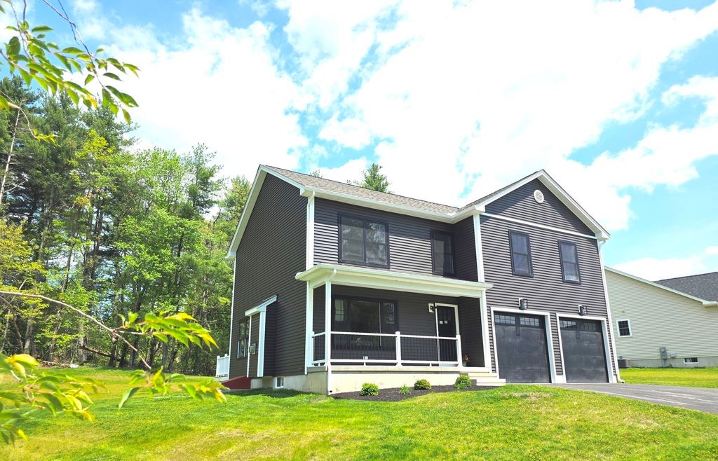 23 High Bluff, Belchertown, MA 01007