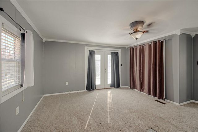 427 N Fairview Avenue, Liberty, MO 64068