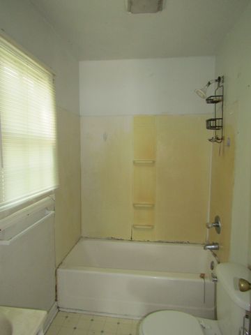212 Adams St, Lewisburg, TN 37091