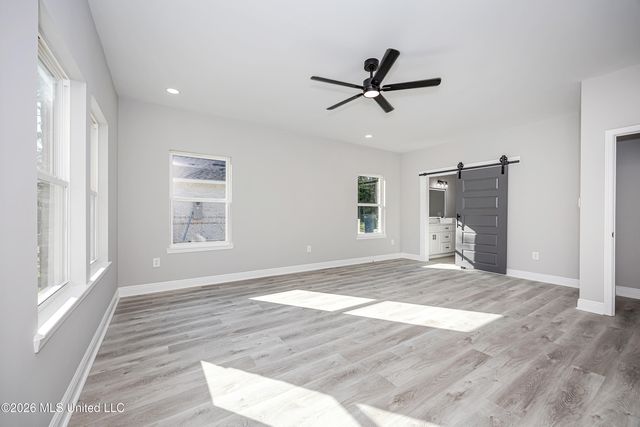 624 Oak Street, Ocean Springs, MS 39564