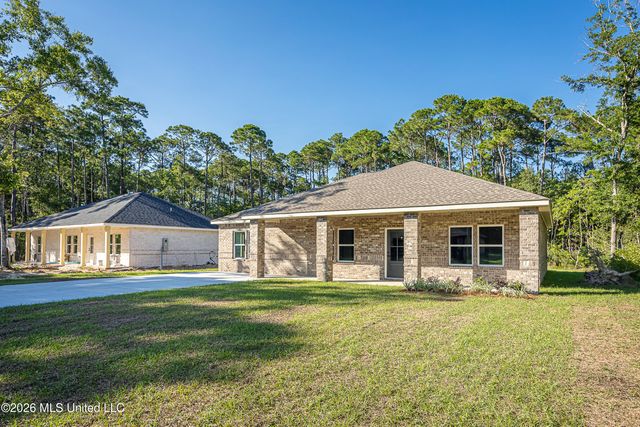 624 Oak Street, Ocean Springs, MS 39564