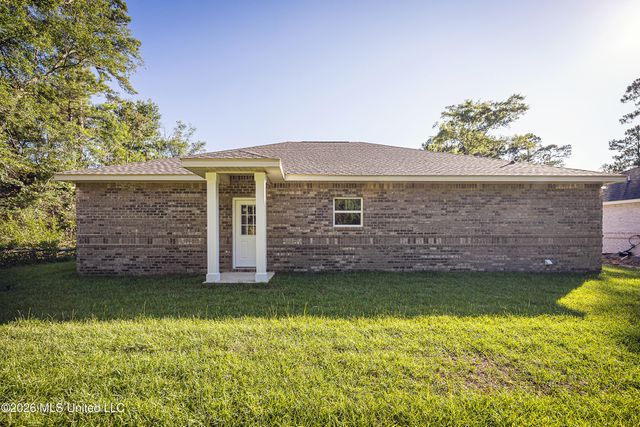 624 Oak Street, Ocean Springs, MS 39564