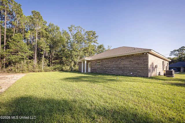 624 Oak Street, Ocean Springs, MS 39564
