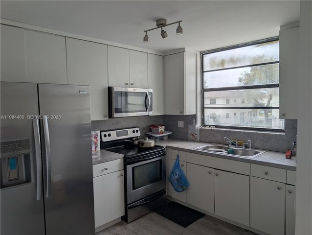 1788 NW 55th Ave 203, Lauderhill, FL 33313