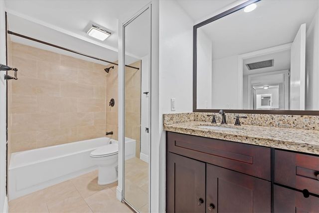 9156 SW 23rd Street D, Davie, FL 33324