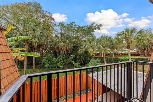 9156 SW 23rd Street D, Davie, FL 33324