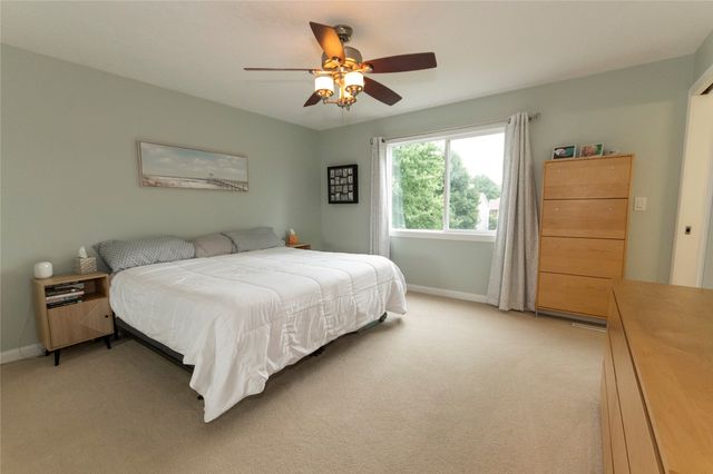 137 28th Court, West Des Moines, IA 50265