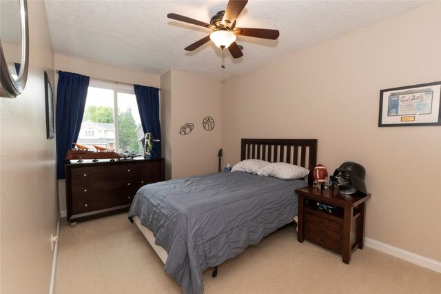 137 28th Court, West Des Moines, IA 50265