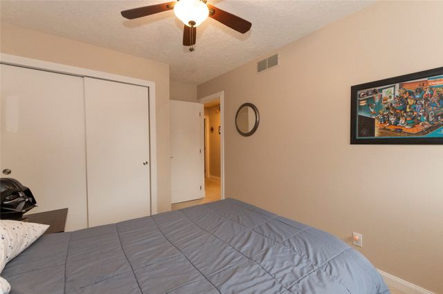 137 28th Court, West Des Moines, IA 50265