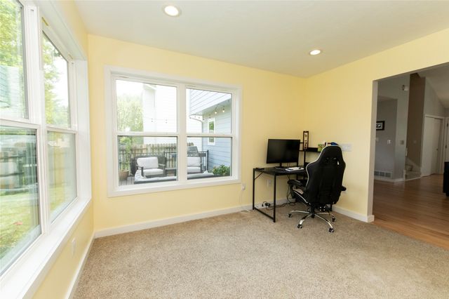 137 28th Court, West Des Moines, IA 50265