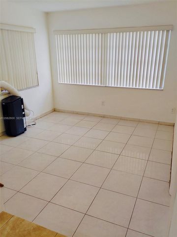 717 NE 10th Ave 1-2, Hallandale Beach, FL 33009