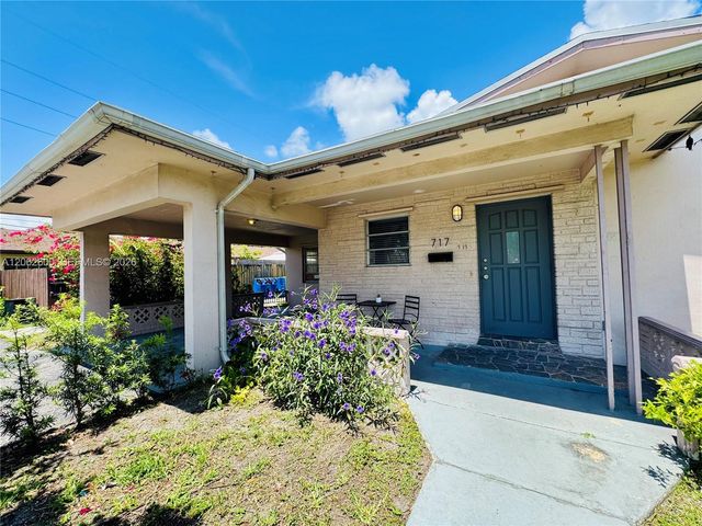 717 NE 10th Ave 1-2, Hallandale Beach, FL 33009