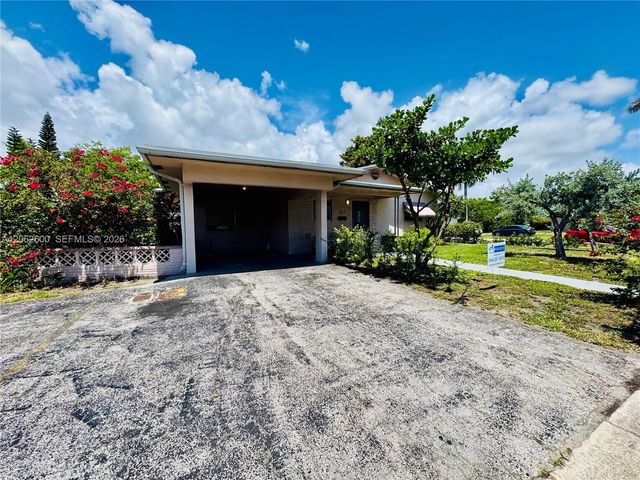 717 NE 10th Ave 1-2, Hallandale Beach, FL 33009