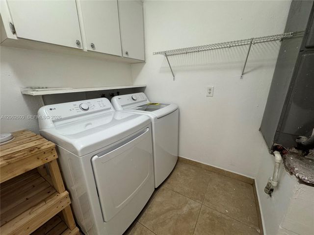 717 NE 10th Ave 1-2, Hallandale Beach, FL 33009
