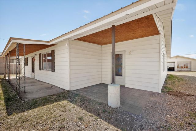 808 Ash, Espanola, NM 87532
