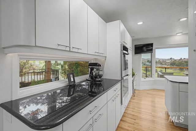 555 E Braemere Drive, Boise, ID 83702