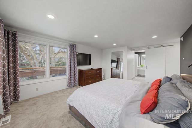 555 E Braemere Drive, Boise, ID 83702