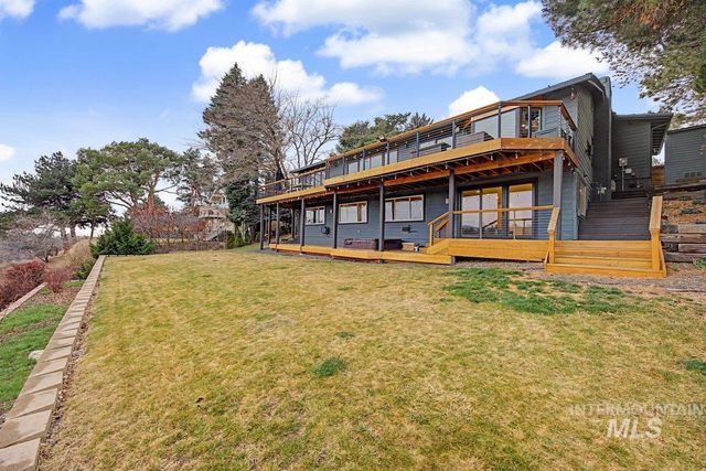 555 E Braemere Drive, Boise, ID 83702