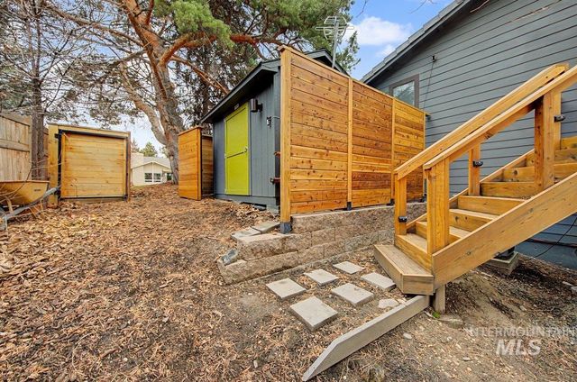 555 E Braemere Drive, Boise, ID 83702