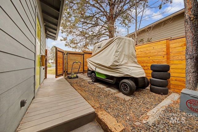 555 E Braemere Drive, Boise, ID 83702