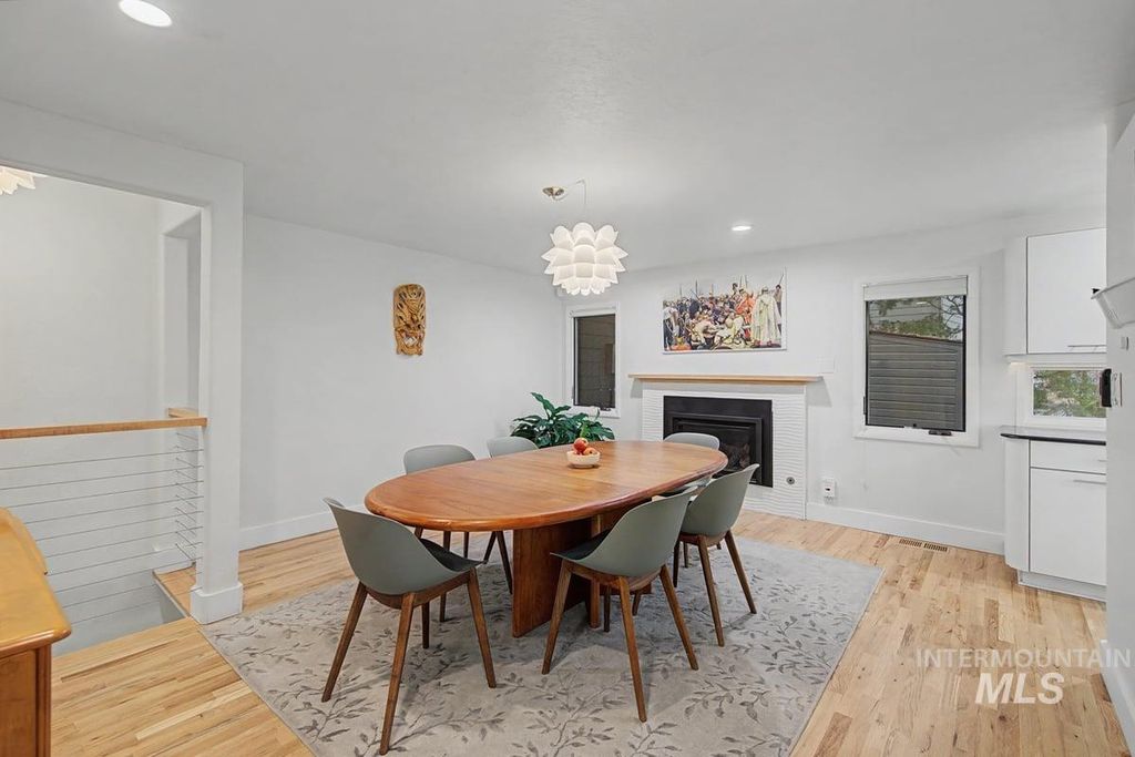 555 E Braemere Drive, Boise, ID 83702 photo 12