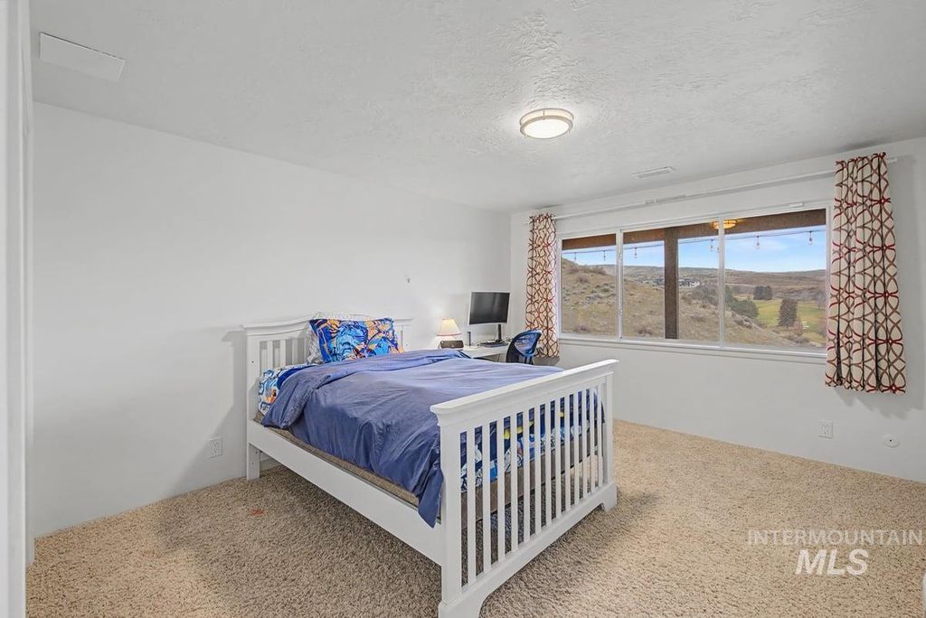 555 E Braemere Drive, Boise, ID 83702 photo 20