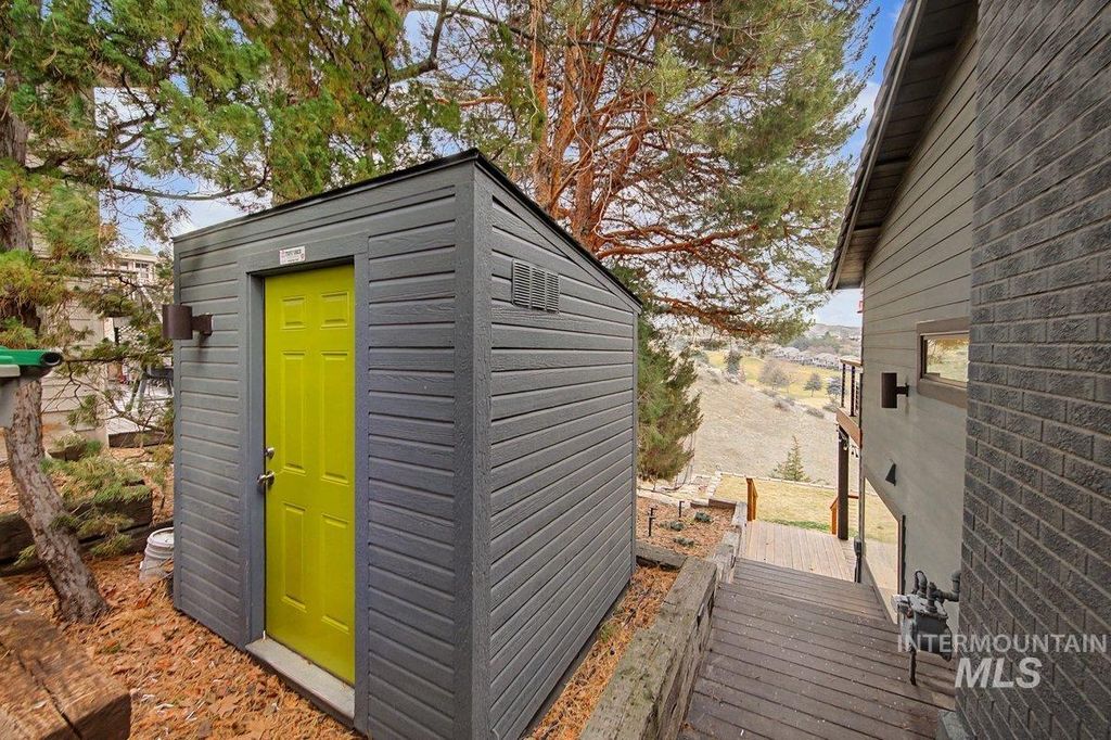 555 E Braemere Drive, Boise, ID 83702 photo 30