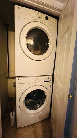 206 Winchester St 206, Brookline, MA 02446